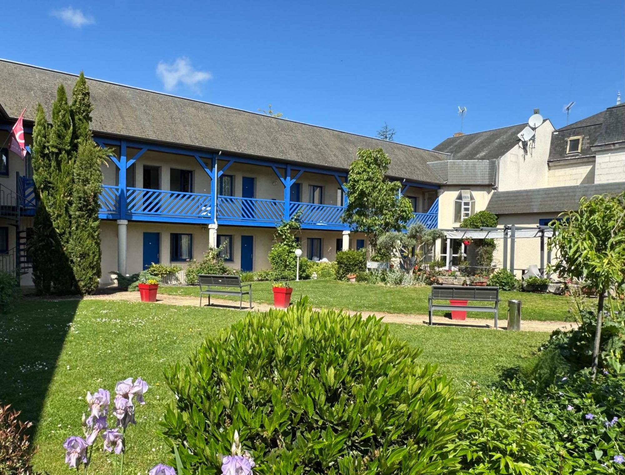 Hotel Capricorne Vendome Bagian luar foto